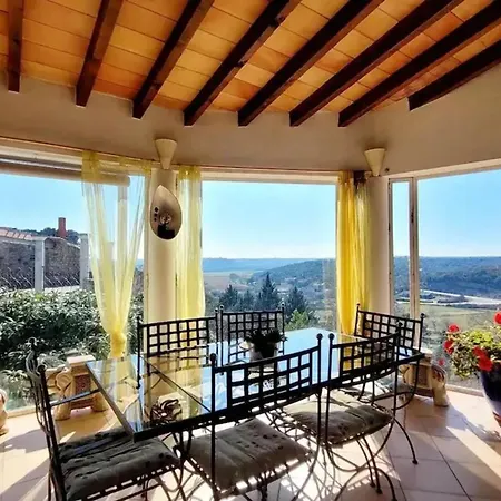 élégante à + Piscine Privée * Lussan (Gard)