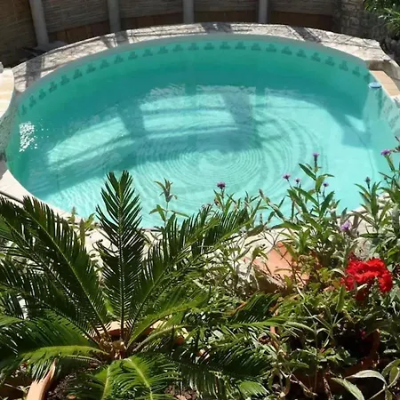 élégante à + Piscine Privée Lussan (Gard)